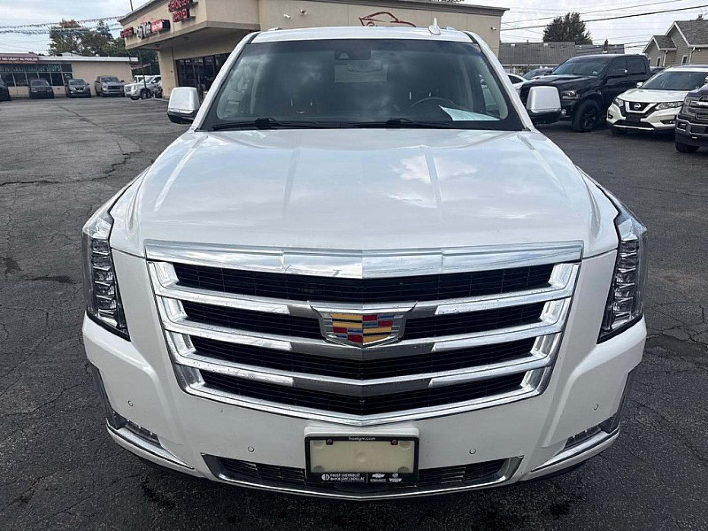 2018 WHITE /BROWN Cadillac Escalade ESV Premium 4WD (1GYS4JKJ3JR) with an 6.2L V8 OHV 16V FFV engine, 8A transmission, located at 3304 Woodville Road, Northwood, OH, 43619, (419) 210-8019, 41.612694, -83.480743 - Your #1 Destination for Auto Loans and mdash;No Matter Your Credit!At our dealership, we believe everyone deserves the opportunity to drive their dream car and mdash;whether you have good credit, bad credit, or no credit at all. With a wide selection of hundreds of cars, trucks, and SUVs, you'll fin- Photo#7
