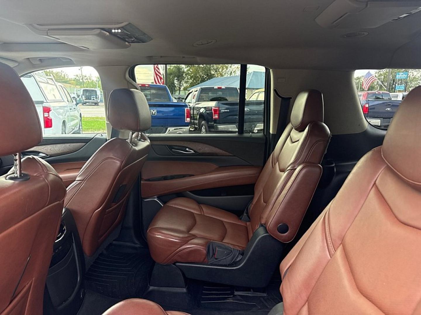 2018 WHITE /BROWN Cadillac Escalade ESV Premium 4WD (1GYS4JKJ3JR) with an 6.2L V8 OHV 16V FFV engine, 8A transmission, located at 3304 Woodville Road, Northwood, OH, 43619, (419) 210-8019, 41.612694, -83.480743 - Your #1 Destination for Auto Loans and mdash;No Matter Your Credit!At our dealership, we believe everyone deserves the opportunity to drive their dream car and mdash;whether you have good credit, bad credit, or no credit at all. With a wide selection of hundreds of cars, trucks, and SUVs, you'll fin- Photo#11