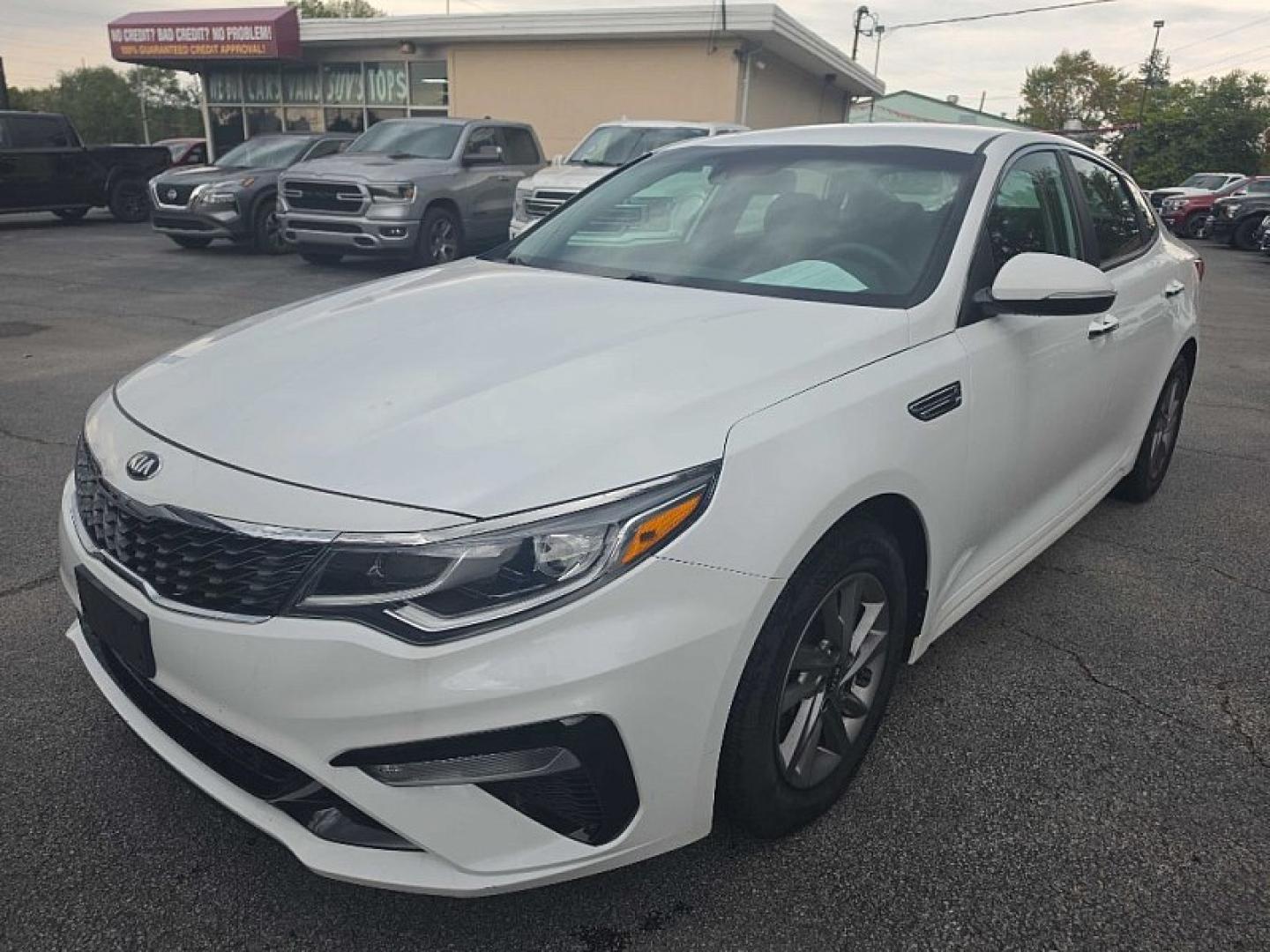 2020 WHITE /BLACK Kia Optima LX (5XXGT4L35LG) with an 2.4L L4 DOHC 16V engine, 6A transmission, located at 3304 Woodville Road, Northwood, OH, 43619, (419) 210-8019, 41.612694, -83.480743 - Your #1 Destination for Auto Loans and mdash;No Matter Your Credit!At our dealership, we believe everyone deserves the opportunity to drive their dream car and mdash;whether you have good credit, bad credit, or no credit at all. With a wide selection of hundreds of cars, trucks, and SUVs, you'll fin- Photo#0