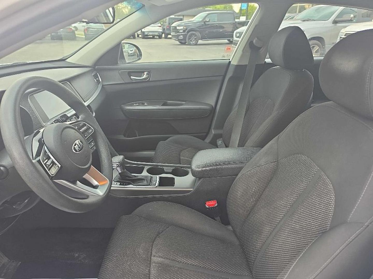 2020 WHITE /BLACK Kia Optima LX (5XXGT4L35LG) with an 2.4L L4 DOHC 16V engine, 6A transmission, located at 3304 Woodville Road, Northwood, OH, 43619, (419) 210-8019, 41.612694, -83.480743 - Your #1 Destination for Auto Loans and mdash;No Matter Your Credit!At our dealership, we believe everyone deserves the opportunity to drive their dream car and mdash;whether you have good credit, bad credit, or no credit at all. With a wide selection of hundreds of cars, trucks, and SUVs, you'll fin- Photo#9
