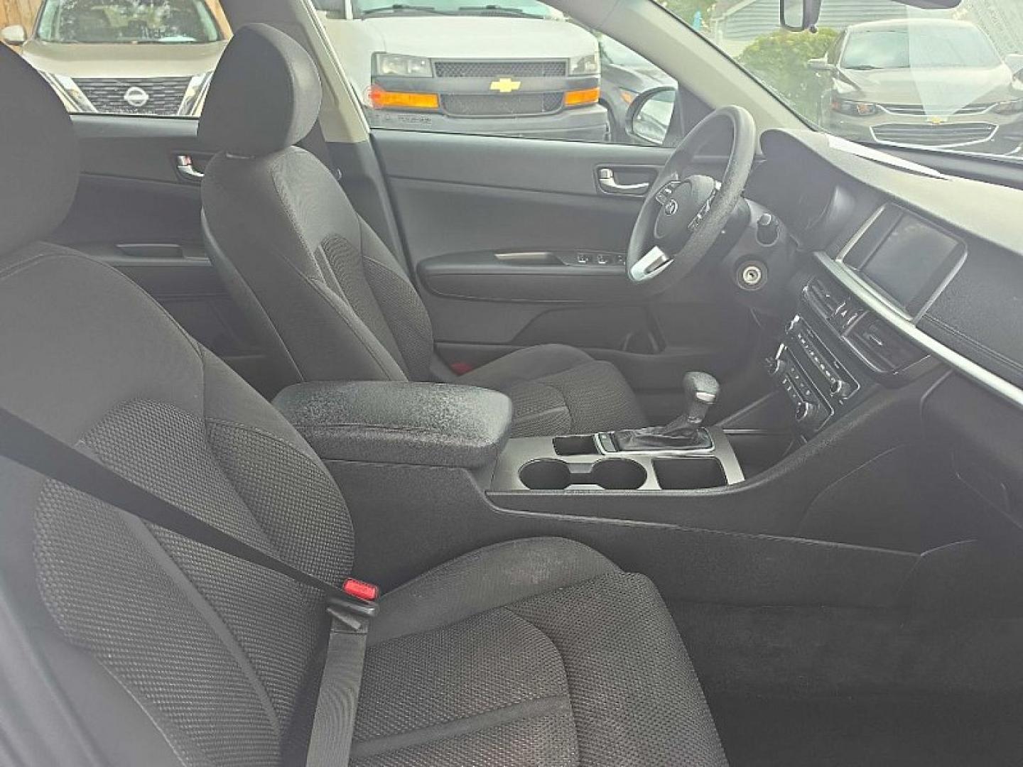 2020 WHITE /BLACK Kia Optima LX (5XXGT4L35LG) with an 2.4L L4 DOHC 16V engine, 6A transmission, located at 3304 Woodville Road, Northwood, OH, 43619, (419) 210-8019, 41.612694, -83.480743 - Your #1 Destination for Auto Loans and mdash;No Matter Your Credit!At our dealership, we believe everyone deserves the opportunity to drive their dream car and mdash;whether you have good credit, bad credit, or no credit at all. With a wide selection of hundreds of cars, trucks, and SUVs, you'll fin- Photo#16