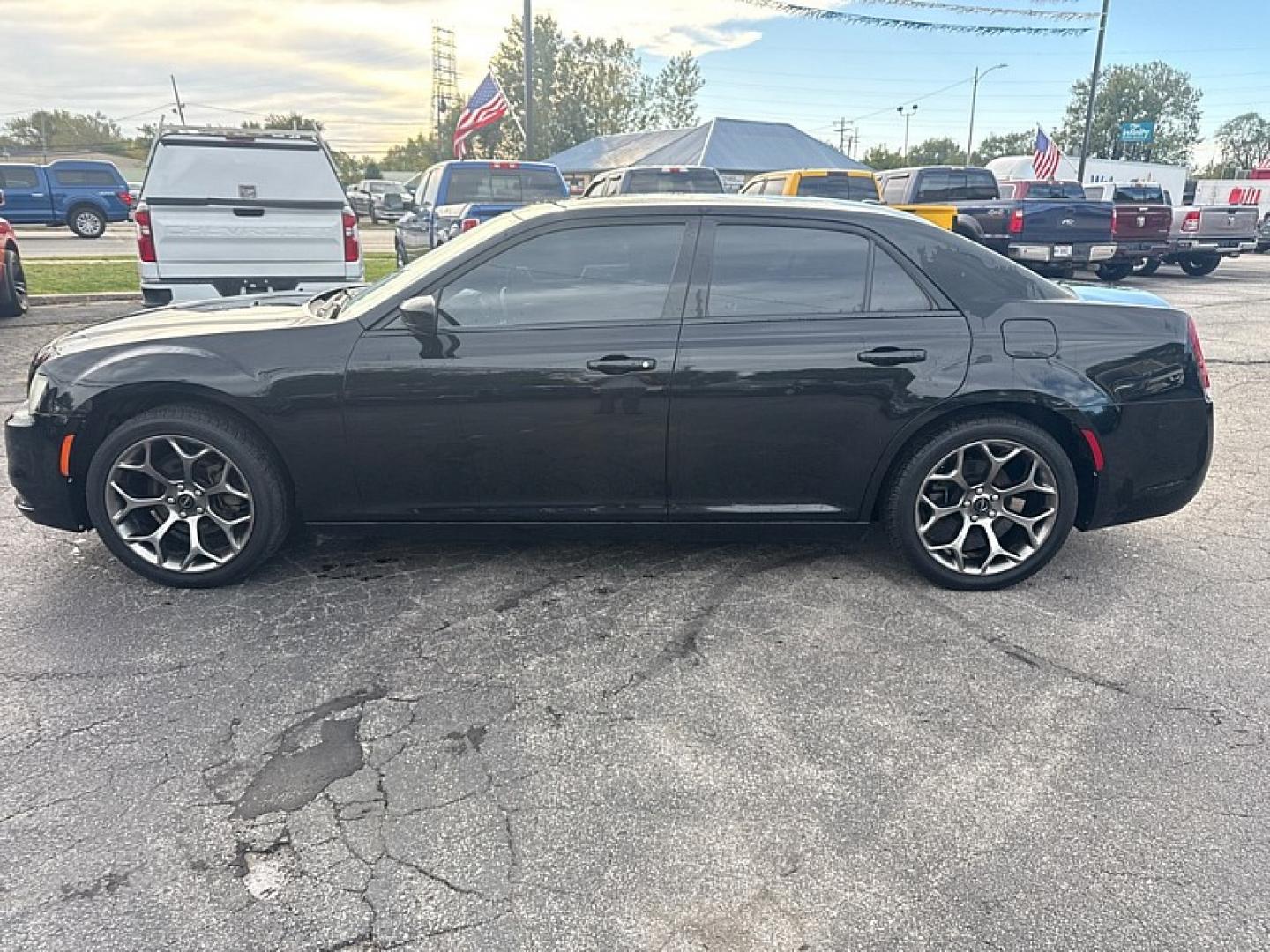 2016 BLACK /BLACK Chrysler 300 S V6 RWD (2C3CCABG2GH) with an 3.6L V6 DOHC 24V engine, 8A transmission, located at 3304 Woodville Road, Northwood, OH, 43619, (419) 210-8019, 41.612694, -83.480743 - Your #1 Destination for Auto Loans and mdash;No Matter Your Credit!At our dealership, we believe everyone deserves the opportunity to drive their dream car and mdash;whether you have good credit, bad credit, or no credit at all. With a wide selection of hundreds of cars, trucks, and SUVs, you'll fin- Photo#1