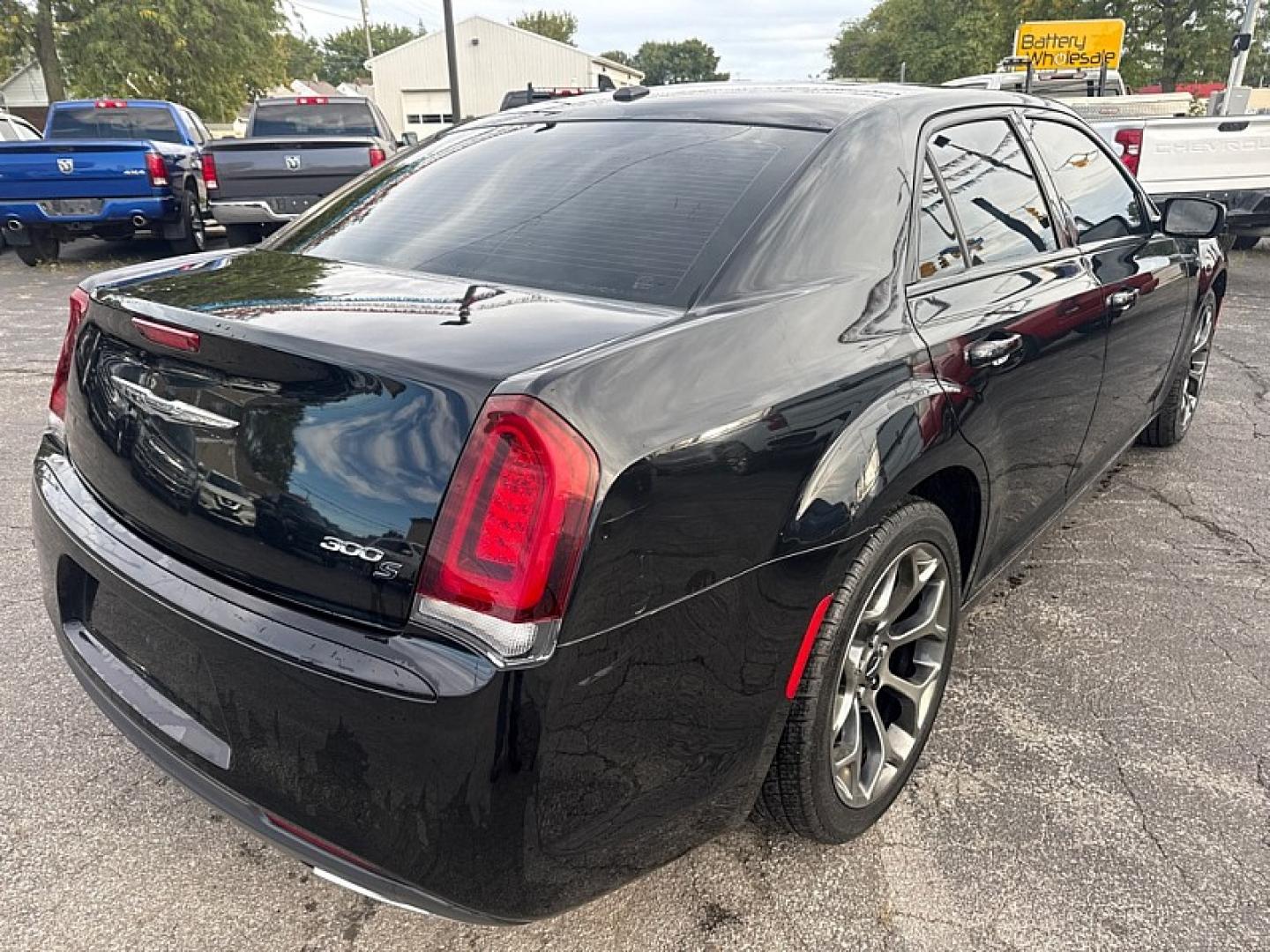 2016 BLACK /BLACK Chrysler 300 S V6 RWD (2C3CCABG2GH) with an 3.6L V6 DOHC 24V engine, 8A transmission, located at 3304 Woodville Road, Northwood, OH, 43619, (419) 210-8019, 41.612694, -83.480743 - Your #1 Destination for Auto Loans and mdash;No Matter Your Credit!At our dealership, we believe everyone deserves the opportunity to drive their dream car and mdash;whether you have good credit, bad credit, or no credit at all. With a wide selection of hundreds of cars, trucks, and SUVs, you'll fin- Photo#4