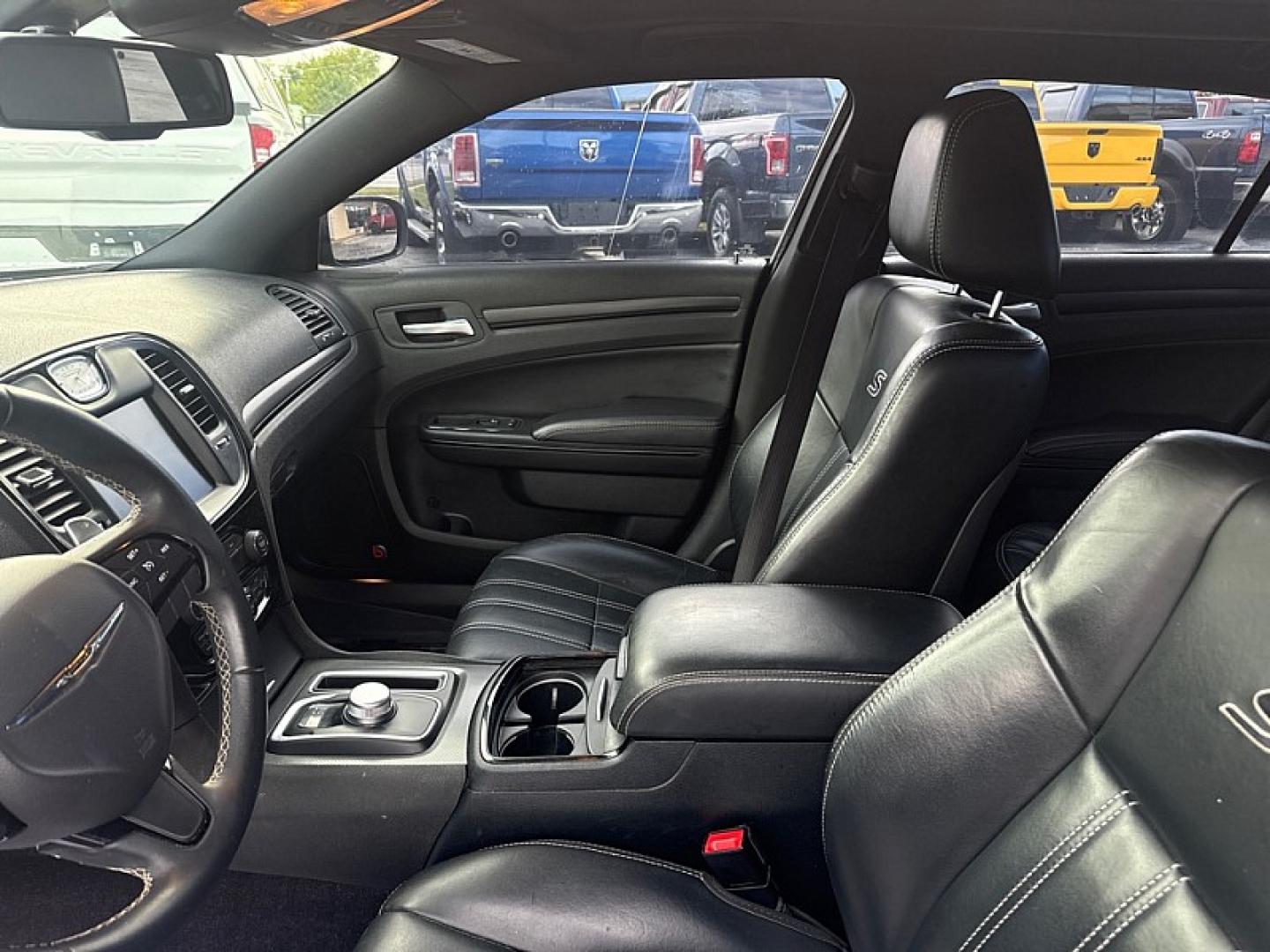 2016 BLACK /BLACK Chrysler 300 S V6 RWD (2C3CCABG2GH) with an 3.6L V6 DOHC 24V engine, 8A transmission, located at 3304 Woodville Road, Northwood, OH, 43619, (419) 210-8019, 41.612694, -83.480743 - Your #1 Destination for Auto Loans and mdash;No Matter Your Credit!At our dealership, we believe everyone deserves the opportunity to drive their dream car and mdash;whether you have good credit, bad credit, or no credit at all. With a wide selection of hundreds of cars, trucks, and SUVs, you'll fin- Photo#10