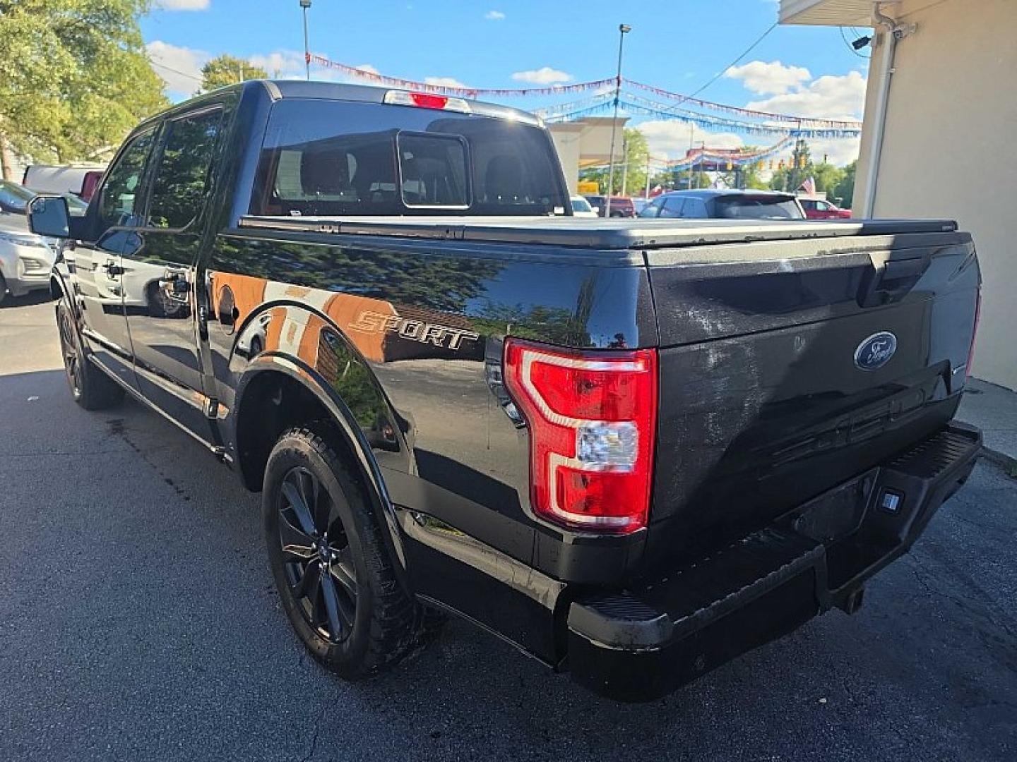 2019 BLACK /BLACK Ford F-150 Lariat SuperCrew 5.5-ft. Bed 2WD (1FTEW1CP1KF) with an 2.7L V6 DOHC 24V engine, 6A transmission, located at 3304 Woodville Road, Northwood, OH, 43619, (419) 210-8019, 41.612694, -83.480743 - Your #1 Destination for Auto Loans and mdash;No Matter Your Credit!At our dealership, we believe everyone deserves the opportunity to drive their dream car and mdash;whether you have good credit, bad credit, or no credit at all. With a wide selection of hundreds of cars, trucks, and SUVs, you'll fin- Photo#2
