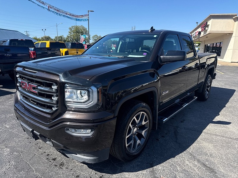 photo of 2018 GMC Sierra 1500 SLT Double Cab 4WD
