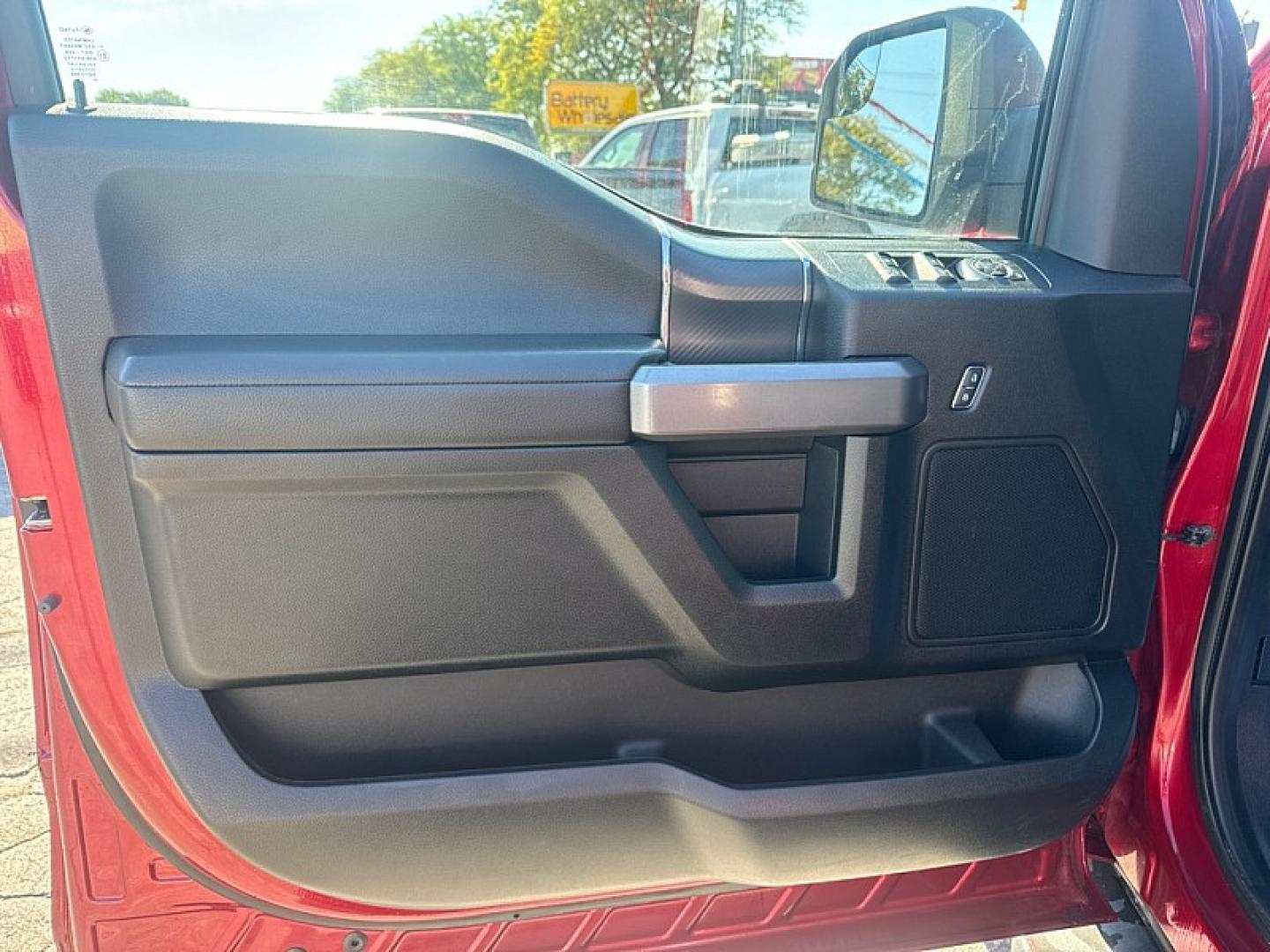 2019 RED /BLACK Ford F-150 XLT SuperCrew 6.5-ft. Bed 4WD (1FTEW1E41KF) with an 3.5L V6 TURBO engine, 6A transmission, located at 3304 Woodville Road, Northwood, OH, 43619, (419) 210-8019, 41.612694, -83.480743- Photo#8