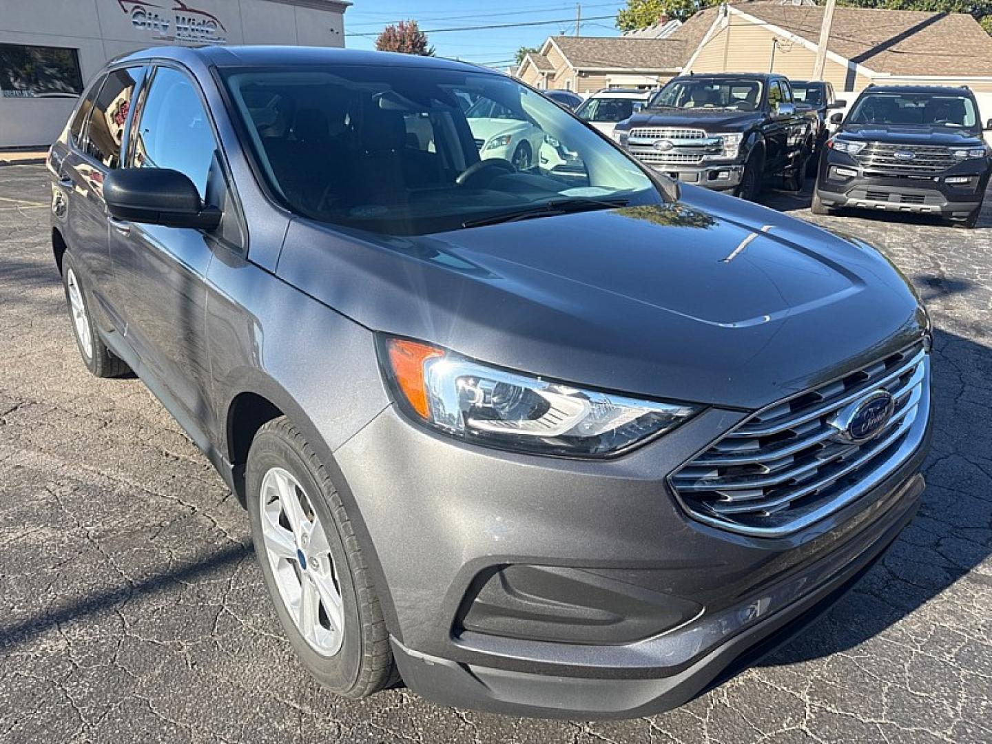 2022 GRAY /BLACK Ford Edge SE AWD (2FMPK4G92NB) with an 2.0L L4 DOHC 16V engine, 6A transmission, located at 3304 Woodville Road, Northwood, OH, 43619, (419) 210-8019, 41.612694, -83.480743 - Your #1 Destination for Auto Loans and mdash;No Matter Your Credit!At our dealership, we believe everyone deserves the opportunity to drive their dream car and mdash;whether you have good credit, bad credit, or no credit at all. With a wide selection of hundreds of cars, trucks, and SUVs, you'll fin- Photo#6