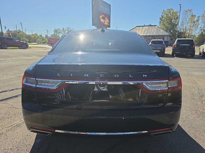 photo of 2018 Lincoln Continental Reserve AWD