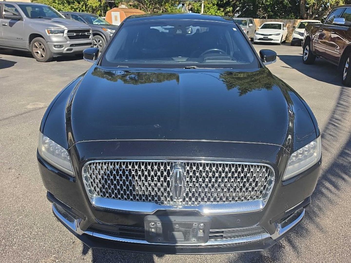2018 BLACK /BLACK Lincoln Continental Reserve AWD (1LN6L9NC0J5) with an 3.0L V6 DOHC 24V engine, 6A transmission, located at 3304 Woodville Road, Northwood, OH, 43619, (419) 210-8019, 41.612694, -83.480743 - Your #1 Destination for Auto Loans and mdash;No Matter Your Credit!At our dealership, we believe everyone deserves the opportunity to drive their dream car and mdash;whether you have good credit, bad credit, or no credit at all. With a wide selection of hundreds of cars, trucks, and SUVs, you'll fin- Photo#26