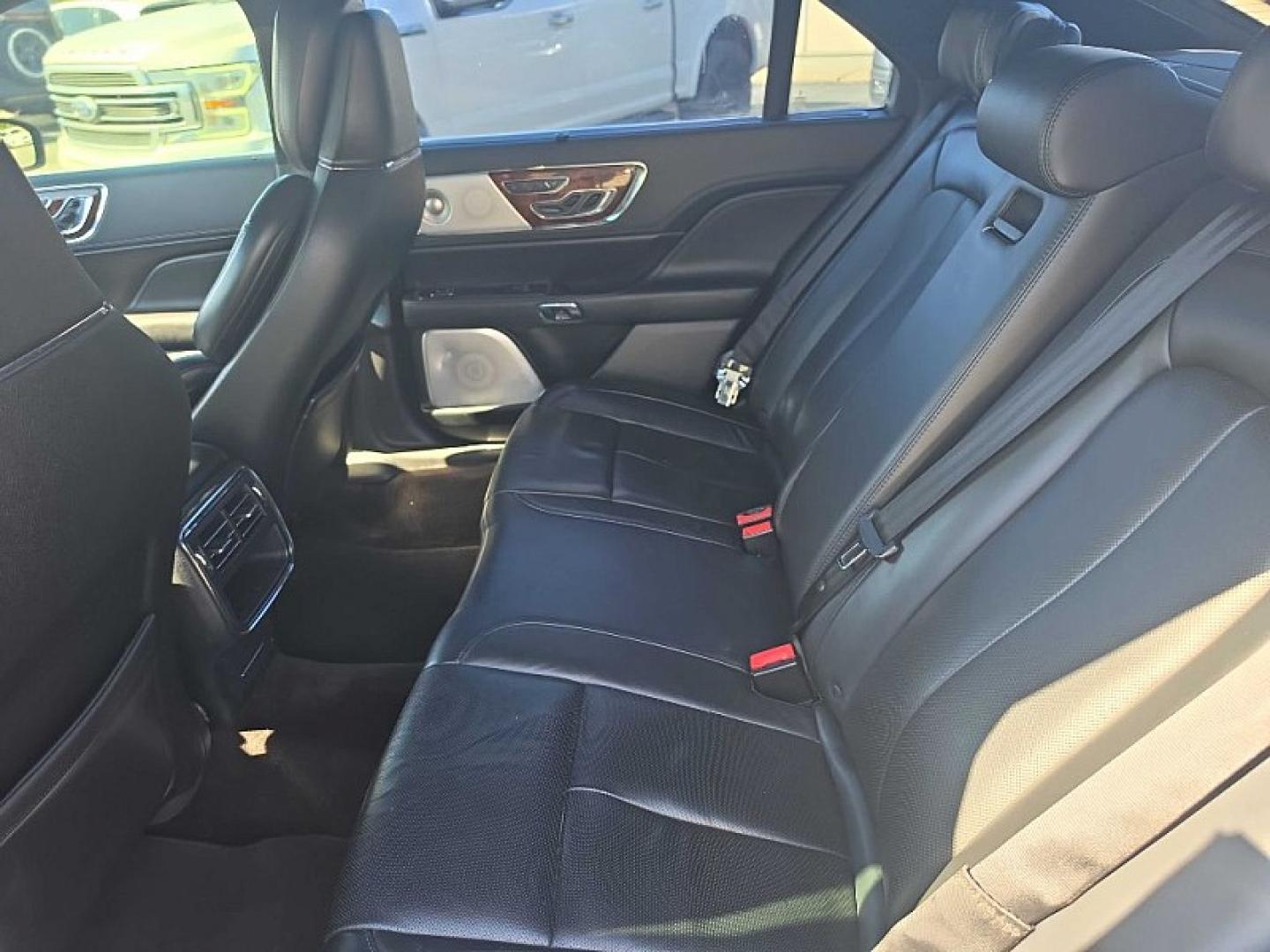 2018 BLACK /BLACK Lincoln Continental Reserve AWD (1LN6L9NC0J5) with an 3.0L V6 DOHC 24V engine, 6A transmission, located at 3304 Woodville Road, Northwood, OH, 43619, (419) 210-8019, 41.612694, -83.480743 - Your #1 Destination for Auto Loans and mdash;No Matter Your Credit!At our dealership, we believe everyone deserves the opportunity to drive their dream car and mdash;whether you have good credit, bad credit, or no credit at all. With a wide selection of hundreds of cars, trucks, and SUVs, you'll fin- Photo#30