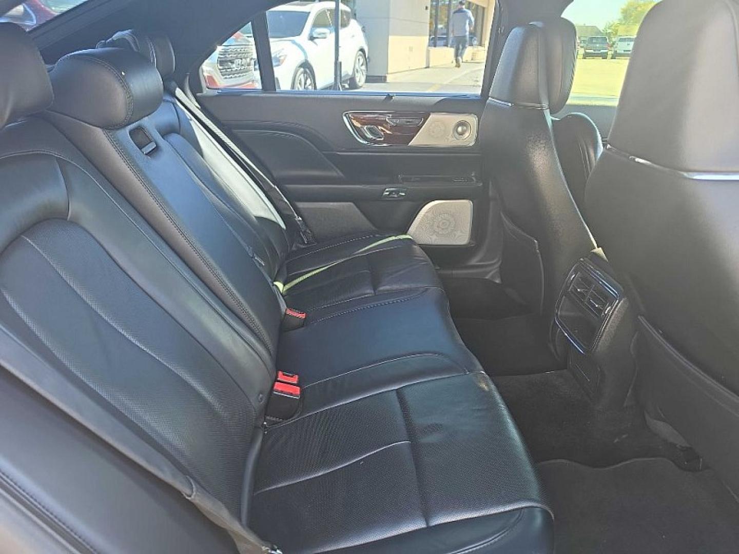 2018 BLACK /BLACK Lincoln Continental Reserve AWD (1LN6L9NC0J5) with an 3.0L V6 DOHC 24V engine, 6A transmission, located at 3304 Woodville Road, Northwood, OH, 43619, (419) 210-8019, 41.612694, -83.480743 - Your #1 Destination for Auto Loans and mdash;No Matter Your Credit!At our dealership, we believe everyone deserves the opportunity to drive their dream car and mdash;whether you have good credit, bad credit, or no credit at all. With a wide selection of hundreds of cars, trucks, and SUVs, you'll fin- Photo#33