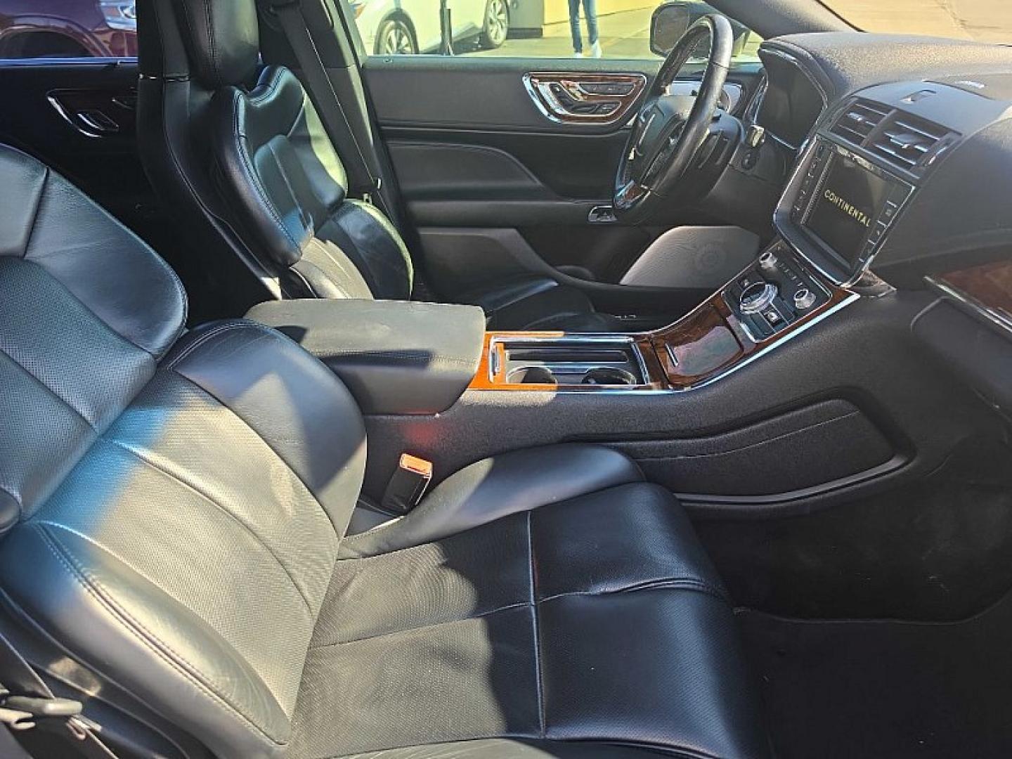 2018 BLACK /BLACK Lincoln Continental Reserve AWD (1LN6L9NC0J5) with an 3.0L V6 DOHC 24V engine, 6A transmission, located at 3304 Woodville Road, Northwood, OH, 43619, (419) 210-8019, 41.612694, -83.480743 - Your #1 Destination for Auto Loans and mdash;No Matter Your Credit!At our dealership, we believe everyone deserves the opportunity to drive their dream car and mdash;whether you have good credit, bad credit, or no credit at all. With a wide selection of hundreds of cars, trucks, and SUVs, you'll fin- Photo#35