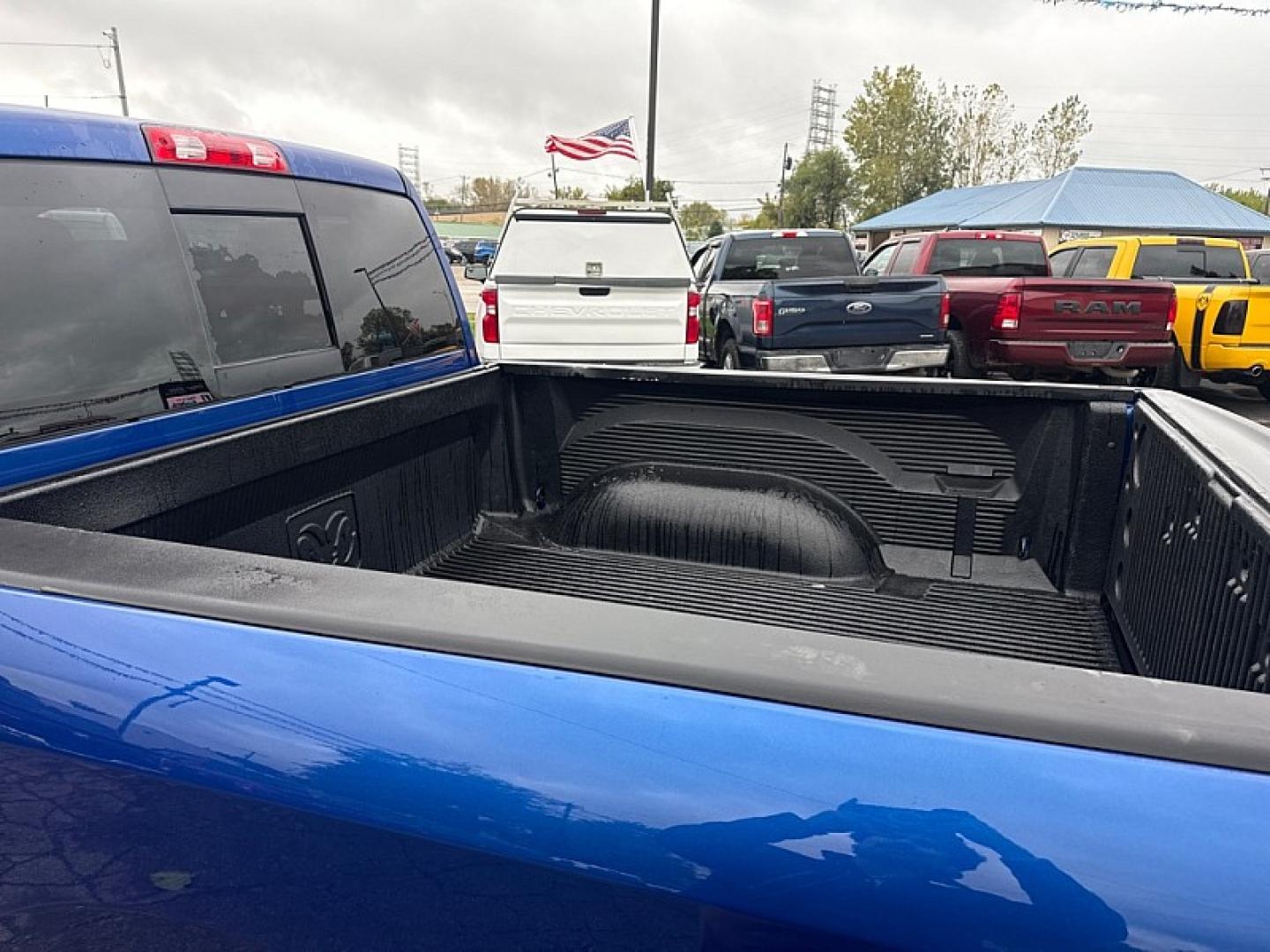 2014 BLUE /BLACK Ram 1500 Sport Crew Cab SWB 4WD (1C6RR7MTXES) with an 5.7L V8 OHV 16V engine, 6-Speed Automatic transmission, located at 3304 Woodville Road, Northwood, OH, 43619, (419) 210-8019, 41.612694, -83.480743 - Your #1 Destination for Auto Loans and mdash;No Matter Your Credit!At our dealership, we believe everyone deserves the opportunity to drive their dream car and mdash;whether you have good credit, bad credit, or no credit at all. With a wide selection of hundreds of cars, trucks, and SUVs, you'll fin- Photo#17