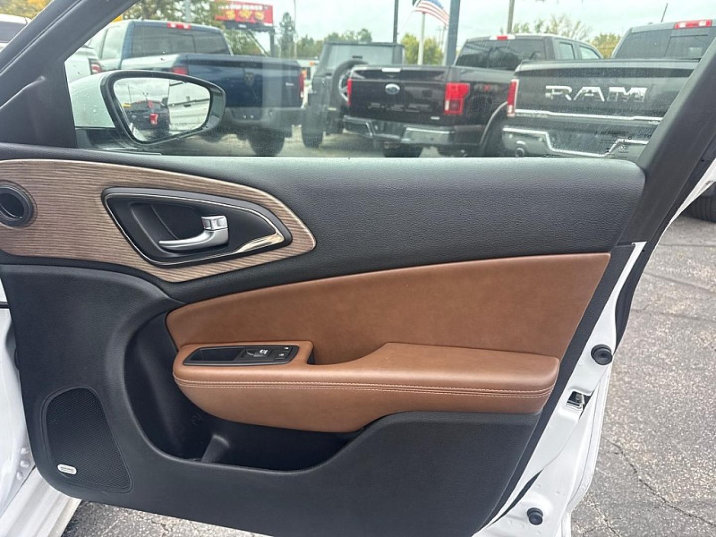 2016 WHITE /BROWN Chrysler 200 C (1C3CCCCG5GN) with an 3.6L V6 DOHC 24V FFV engine, 9A transmission, located at 3304 Woodville Road, Northwood, OH, 43619, (419) 210-8019, 41.612694, -83.480743 - Your #1 Destination for Auto Loans and mdash;No Matter Your Credit!At our dealership, we believe everyone deserves the opportunity to drive their dream car and mdash;whether you have good credit, bad credit, or no credit at all. With a wide selection of hundreds of cars, trucks, and SUVs, you'll fin- Photo#14
