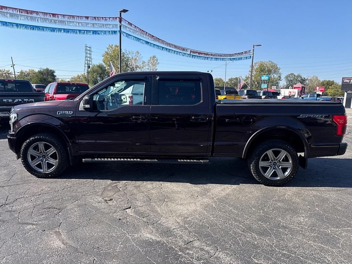 2018 RED /BLACK Ford F-150 XLT SuperCrew 5.5-ft. Bed 4WD (1FTFW1EG3JK) with an 3.5 V6 engine, 6A transmission, located at 3304 Woodville Road, Northwood, OH, 43619, (419) 210-8019, 41.612694, -83.480743 - Your #1 Destination for Auto Loans and mdash;No Matter Your Credit!At our dealership, we believe everyone deserves the opportunity to drive their dream car and mdash;whether you have good credit, bad credit, or no credit at all. With a wide selection of hundreds of cars, trucks, and SUVs, you'll fin- Photo#1