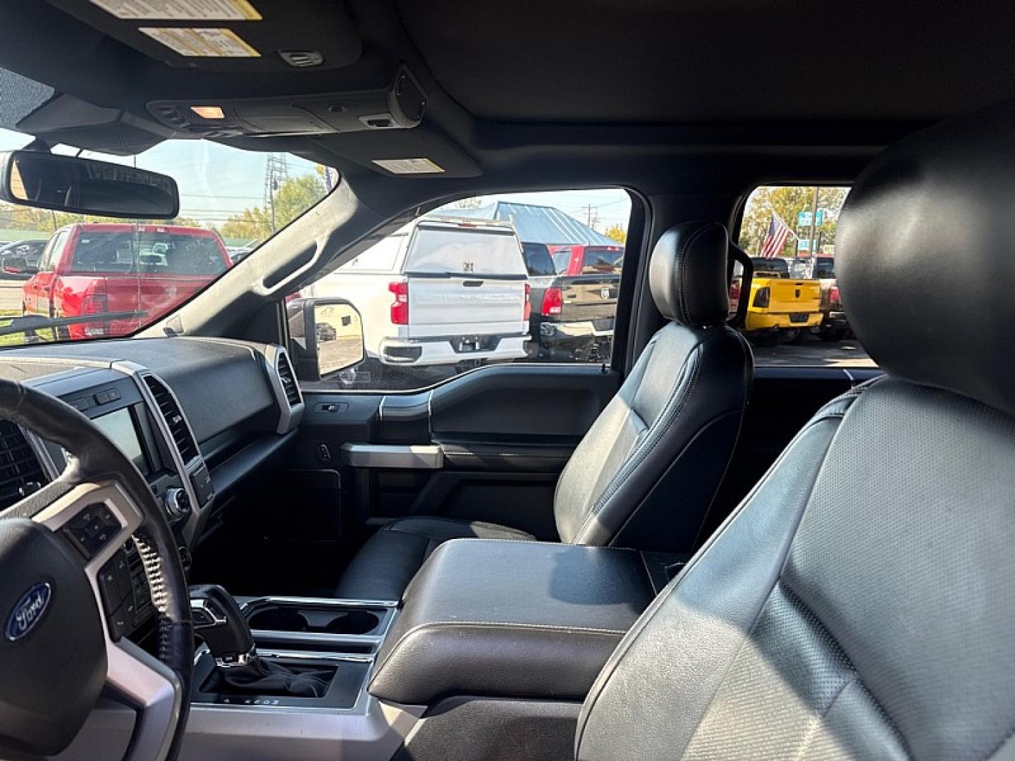 2018 RED /BLACK Ford F-150 XLT SuperCrew 5.5-ft. Bed 4WD (1FTFW1EG3JK) with an 3.5 V6 engine, 6A transmission, located at 3304 Woodville Road, Northwood, OH, 43619, (419) 210-8019, 41.612694, -83.480743 - Your #1 Destination for Auto Loans and mdash;No Matter Your Credit!At our dealership, we believe everyone deserves the opportunity to drive their dream car and mdash;whether you have good credit, bad credit, or no credit at all. With a wide selection of hundreds of cars, trucks, and SUVs, you'll fin- Photo#9