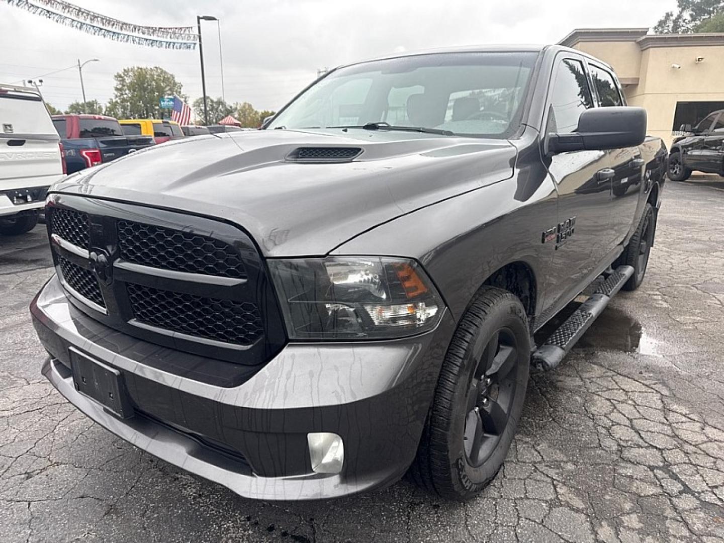 2019 GRAY /BLACK Ram 1500 Tradesman Crew Cab SWB 4WD (1C6RR7KT6KS) with an 5.7L V8 OHV 16V engine, 8A transmission, located at 3304 Woodville Road, Northwood, OH, 43619, (419) 210-8019, 41.612694, -83.480743 - Your #1 Destination for Auto Loans and mdash;No Matter Your Credit!At our dealership, we believe everyone deserves the opportunity to drive their dream car and mdash;whether you have good credit, bad credit, or no credit at all. With a wide selection of hundreds of cars, trucks, and SUVs, you'll fin- Photo#0
