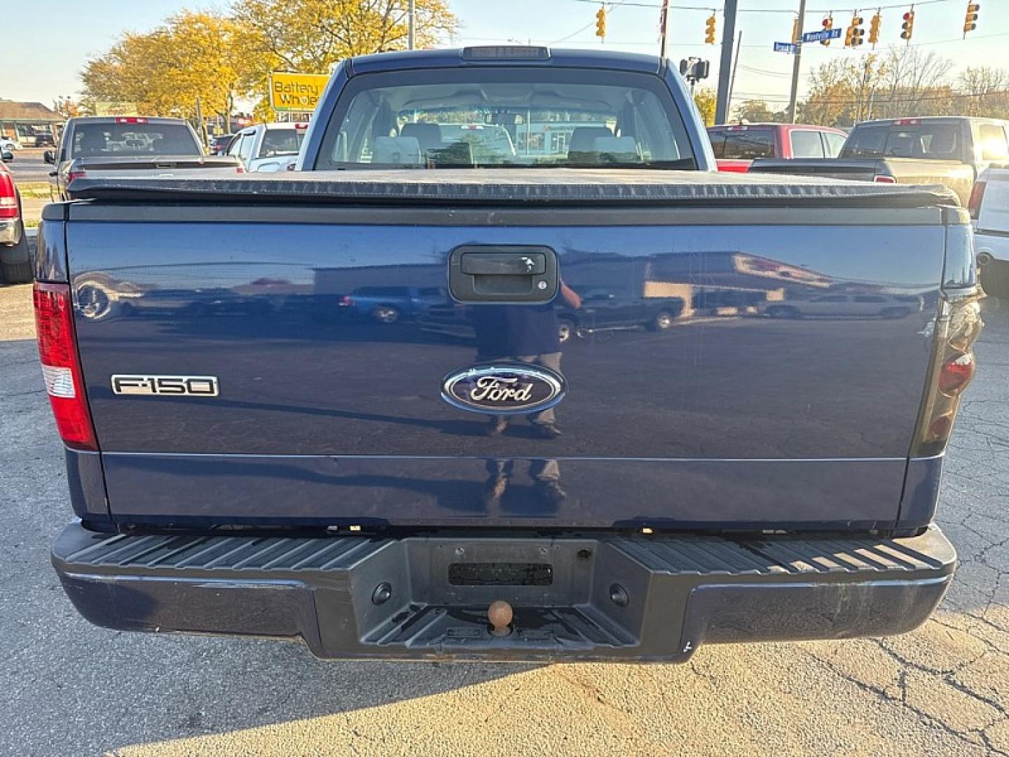 2008 BLUE /TAN Ford F-150 FX4 SuperCab (1FTRX14W48F) with an 4.6L V8 SOHC 16V engine, 4A OD transmission, located at 3304 Woodville Road, Northwood, OH, 43619, (419) 210-8019, 41.612694, -83.480743 - Your #1 Destination for Auto Loans and mdash;No Matter Your Credit!At our dealership, we believe everyone deserves the opportunity to drive their dream car and mdash;whether you have good credit, bad credit, or no credit at all. With a wide selection of hundreds of cars, trucks, and SUVs, you'll fin- Photo#3