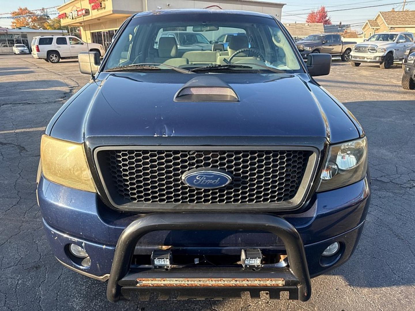 2008 BLUE /TAN Ford F-150 FX4 SuperCab (1FTRX14W48F) with an 4.6L V8 SOHC 16V engine, 4A OD transmission, located at 3304 Woodville Road, Northwood, OH, 43619, (419) 210-8019, 41.612694, -83.480743 - Your #1 Destination for Auto Loans and mdash;No Matter Your Credit!At our dealership, we believe everyone deserves the opportunity to drive their dream car and mdash;whether you have good credit, bad credit, or no credit at all. With a wide selection of hundreds of cars, trucks, and SUVs, you'll fin- Photo#7