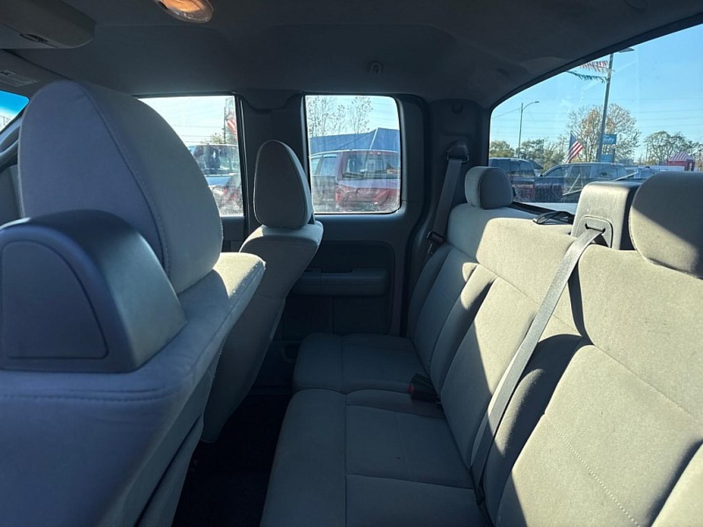 2008 BLUE /TAN Ford F-150 FX4 SuperCab (1FTRX14W48F) with an 4.6L V8 SOHC 16V engine, 4A OD transmission, located at 3304 Woodville Road, Northwood, OH, 43619, (419) 210-8019, 41.612694, -83.480743 - Your #1 Destination for Auto Loans and mdash;No Matter Your Credit!At our dealership, we believe everyone deserves the opportunity to drive their dream car and mdash;whether you have good credit, bad credit, or no credit at all. With a wide selection of hundreds of cars, trucks, and SUVs, you'll fin- Photo#11