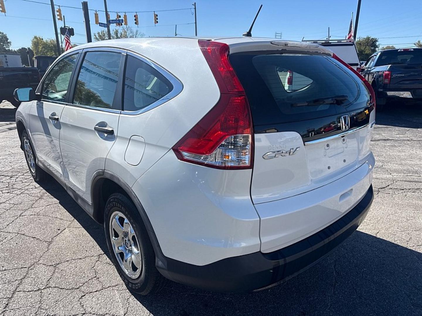 2017 RED /BLACK Nissan Murano Platinum AWD (5N1AZ2MH6HN) with an 3.5L V6 DOHC 24V engine, CVT transmission, located at 3304 Woodville Road, Northwood, OH, 43619, (419) 210-8019, 41.612694, -83.480743 - Your #1 Destination for Auto Loans and mdash;No Matter Your Credit!At our dealership, we believe everyone deserves the opportunity to drive their dream car and mdash;whether you have good credit, bad credit, or no credit at all. With a wide selection of hundreds of cars, trucks, and SUVs, you'll fin- Photo#2