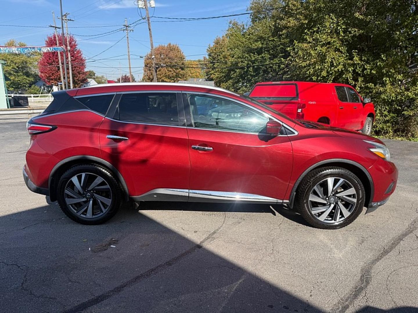 2017 RED /BLACK Nissan Murano Platinum AWD (5N1AZ2MH6HN) with an 3.5L V6 DOHC 24V engine, CVT transmission, located at 3304 Woodville Road, Northwood, OH, 43619, (419) 210-8019, 41.612694, -83.480743 - Your #1 Destination for Auto Loans and mdash;No Matter Your Credit!At our dealership, we believe everyone deserves the opportunity to drive their dream car and mdash;whether you have good credit, bad credit, or no credit at all. With a wide selection of hundreds of cars, trucks, and SUVs, you'll fin- Photo#29
