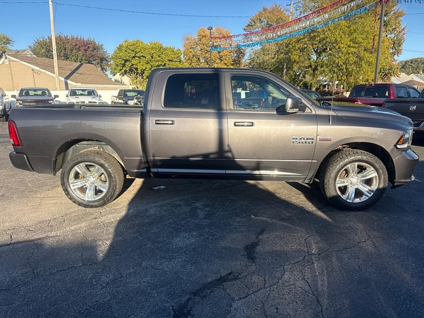 2018 GRAY /BLACK Ram 1500 Sport Crew Cab SWB 4WD (1C6RR7MTXJS) with an 5.7L V8 OHV 16V engine, 8A transmission, located at 3304 Woodville Road, Northwood, OH, 43619, (419) 210-8019, 41.612694, -83.480743 - Your #1 Destination for Auto Loans and mdash;No Matter Your Credit!At our dealership, we believe everyone deserves the opportunity to drive their dream car and mdash;whether you have good credit, bad credit, or no credit at all. With a wide selection of hundreds of cars, trucks, and SUVs, you'll fin- Photo#5