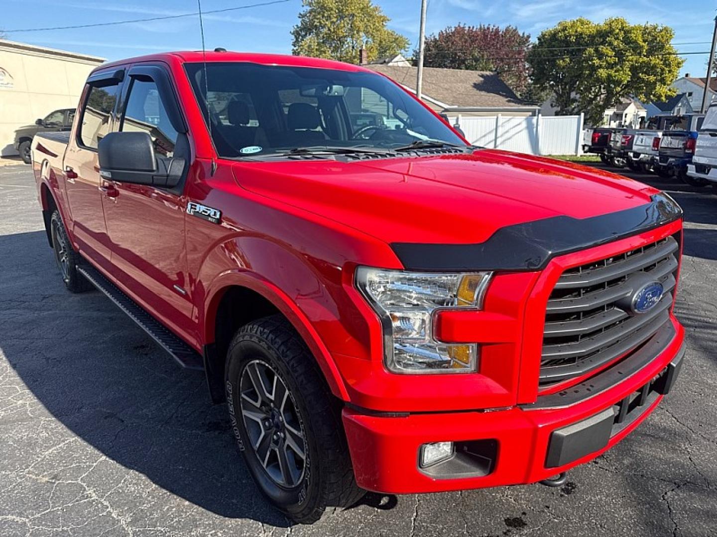 2015 RED Ford F-150 XLT SuperCrew 6.5-ft. Bed 4WD (1FTEW1EG3FK) with an 3.5L V6 TURBO engine, 6-Speed Automatic transmission, located at 3304 Woodville Road, Northwood, OH, 43619, (419) 210-8019, 41.612694, -83.480743 - Your #1 Destination for Auto Loans and mdash;No Matter Your Credit!At our dealership, we believe everyone deserves the opportunity to drive their dream car and mdash;whether you have good credit, bad credit, or no credit at all. With a wide selection of hundreds of cars, trucks, and SUVs, you'll fin- Photo#6