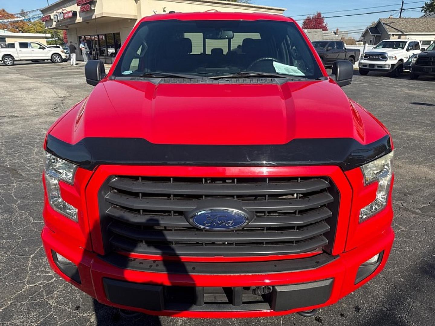 2015 RED Ford F-150 XLT SuperCrew 6.5-ft. Bed 4WD (1FTEW1EG3FK) with an 3.5L V6 TURBO engine, 6-Speed Automatic transmission, located at 3304 Woodville Road, Northwood, OH, 43619, (419) 210-8019, 41.612694, -83.480743 - Your #1 Destination for Auto Loans and mdash;No Matter Your Credit!At our dealership, we believe everyone deserves the opportunity to drive their dream car and mdash;whether you have good credit, bad credit, or no credit at all. With a wide selection of hundreds of cars, trucks, and SUVs, you'll fin- Photo#7