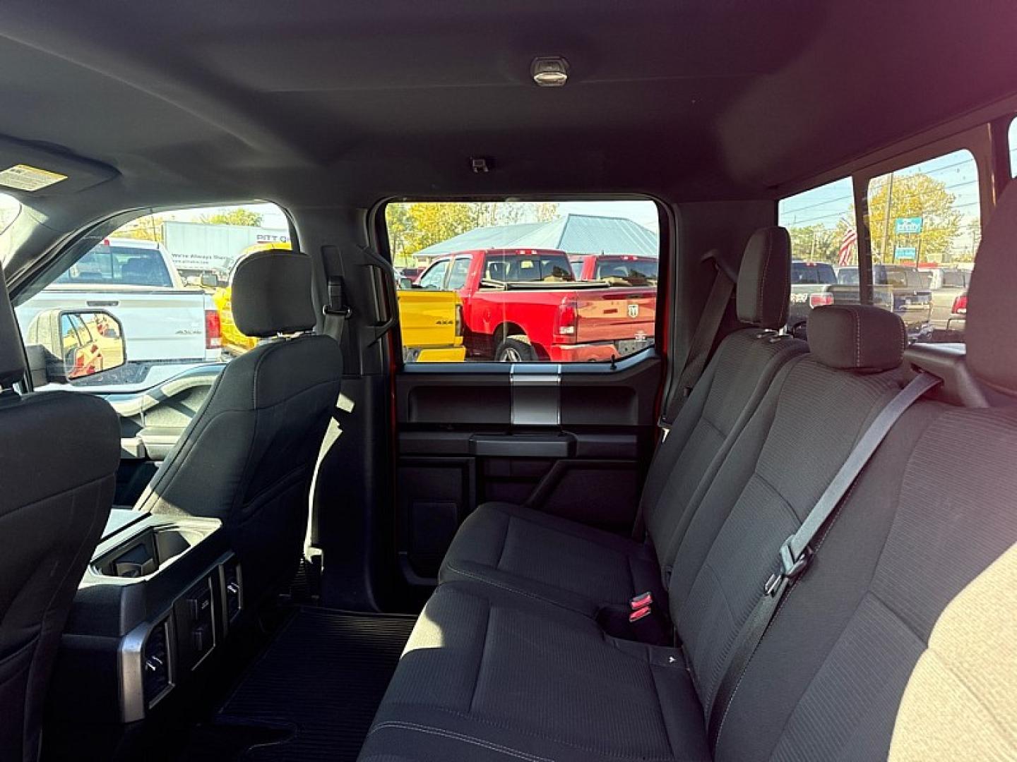 2015 RED Ford F-150 XLT SuperCrew 6.5-ft. Bed 4WD (1FTEW1EG3FK) with an 3.5L V6 TURBO engine, 6-Speed Automatic transmission, located at 3304 Woodville Road, Northwood, OH, 43619, (419) 210-8019, 41.612694, -83.480743 - Your #1 Destination for Auto Loans and mdash;No Matter Your Credit!At our dealership, we believe everyone deserves the opportunity to drive their dream car and mdash;whether you have good credit, bad credit, or no credit at all. With a wide selection of hundreds of cars, trucks, and SUVs, you'll fin- Photo#11