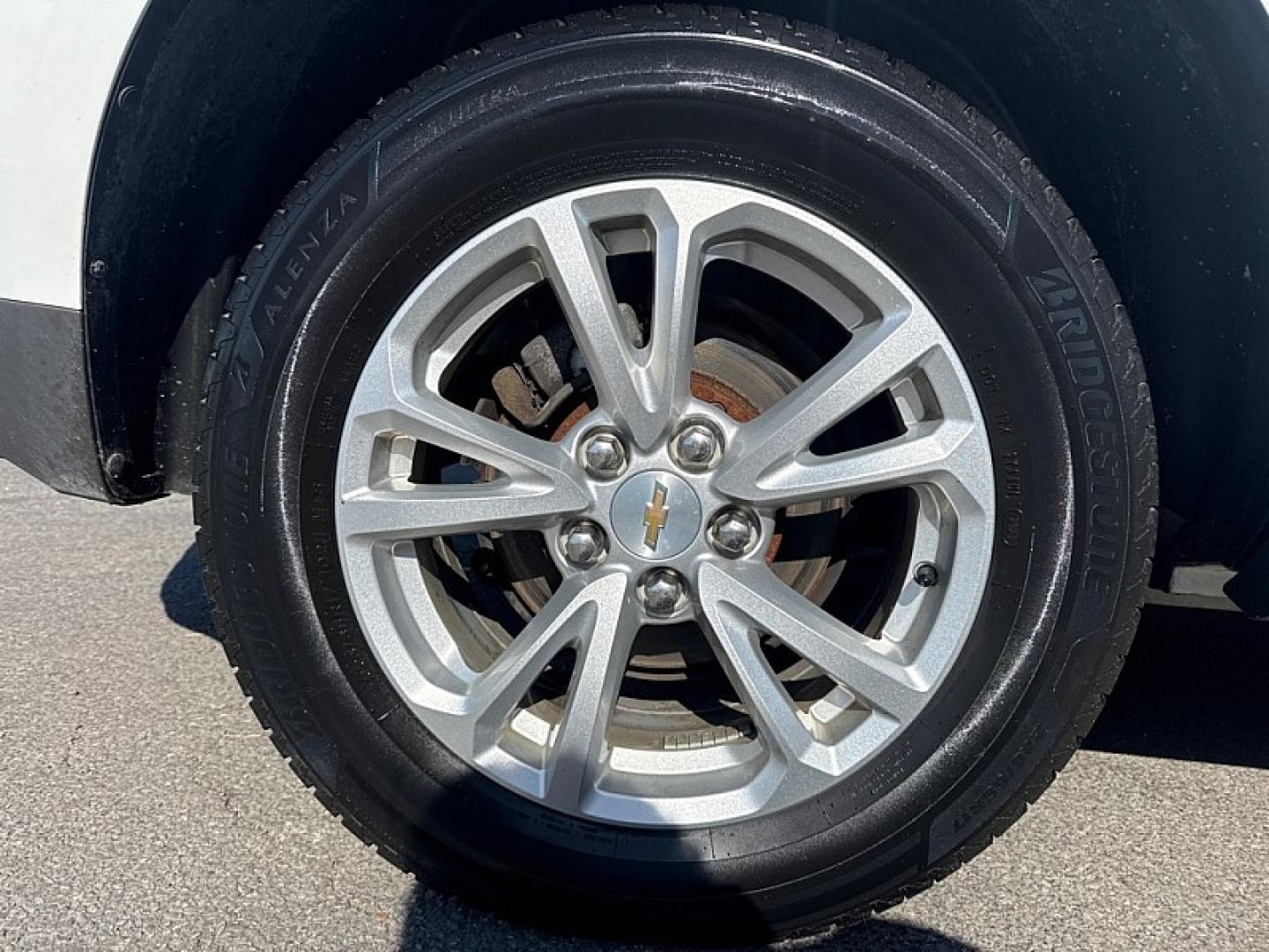 2016 WHITE /BLACK Chevrolet Equinox LT AWD (2GNFLFEK3G6) with an 2.4L L4 DOHC 16V FFV engine, 6A transmission, located at 3304 Woodville Road, Northwood, OH, 43619, (419) 210-8019, 41.612694, -83.480743 - Your #1 Destination for Auto Loans and mdash;No Matter Your Credit!At our dealership, we believe everyone deserves the opportunity to drive their dream car and mdash;whether you have good credit, bad credit, or no credit at all. With a wide selection of hundreds of cars, trucks, and SUVs, you'll fin- Photo#16