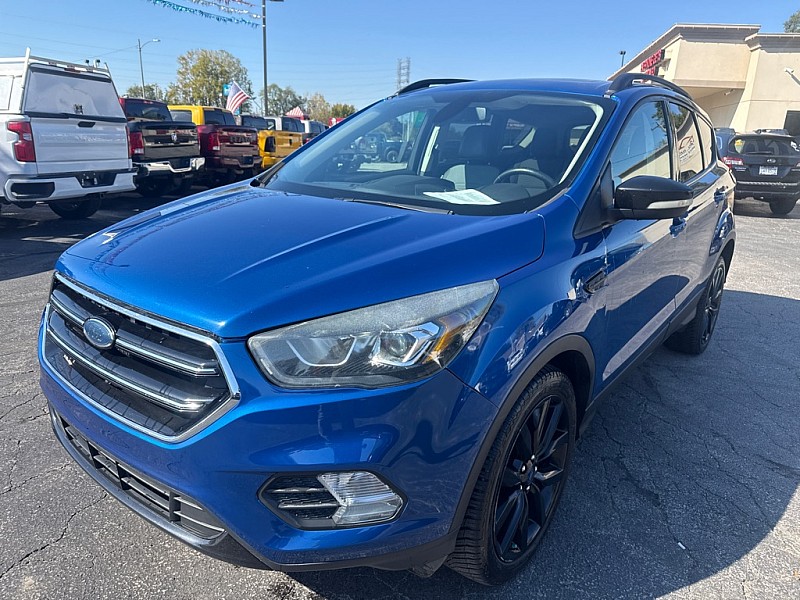photo of 2017 Ford Escape Titanium 4WD