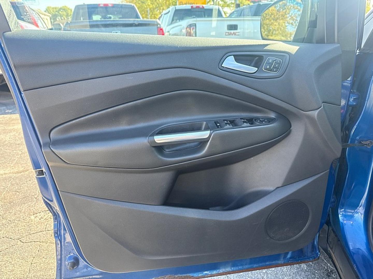2017 BLUE /BLACK Ford Escape Titanium 4WD (1FMCU9J95HU) with an 2.0L L4 DOHC 16V engine, 6A transmission, located at 3304 Woodville Road, Northwood, OH, 43619, (419) 210-8019, 41.612694, -83.480743 - Your #1 Destination for Auto Loans and mdash;No Matter Your Credit!At our dealership, we believe everyone deserves the opportunity to drive their dream car and mdash;whether you have good credit, bad credit, or no credit at all. With a wide selection of hundreds of cars, trucks, and SUVs, you'll fin- Photo#8