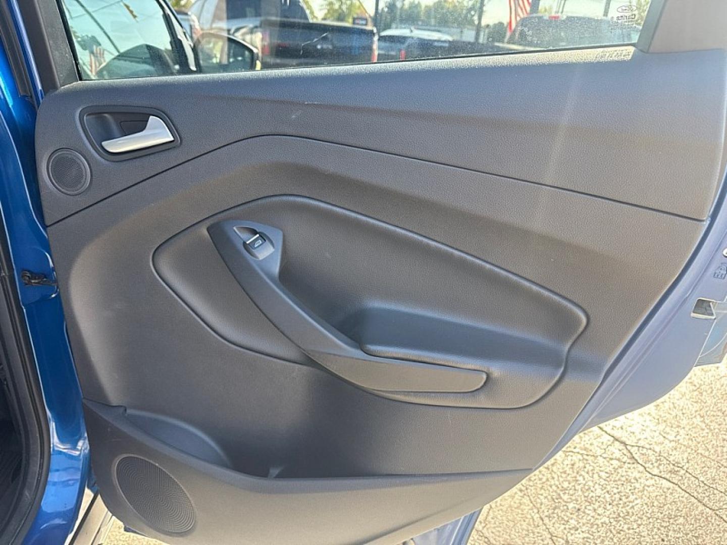 2017 BLUE /BLACK Ford Escape Titanium 4WD (1FMCU9J95HU) with an 2.0L L4 DOHC 16V engine, 6A transmission, located at 3304 Woodville Road, Northwood, OH, 43619, (419) 210-8019, 41.612694, -83.480743 - Your #1 Destination for Auto Loans and mdash;No Matter Your Credit!At our dealership, we believe everyone deserves the opportunity to drive their dream car and mdash;whether you have good credit, bad credit, or no credit at all. With a wide selection of hundreds of cars, trucks, and SUVs, you'll fin- Photo#12