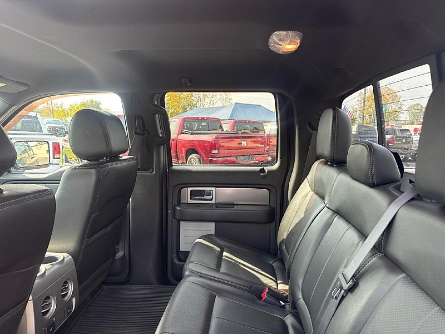 2013 GRAY /BLACK Ford F-150 XLT SuperCrew 6.5-ft. Bed 4WD (1FTFW1ET2DK) with an 3.5L V6 TURBO engine, 6-Speed Automatic transmission, located at 3304 Woodville Road, Northwood, OH, 43619, (419) 210-8019, 41.612694, -83.480743 - Your #1 Destination for Auto Loans and mdash;No Matter Your Credit!At our dealership, we believe everyone deserves the opportunity to drive their dream car and mdash;whether you have good credit, bad credit, or no credit at all. With a wide selection of hundreds of cars, trucks, and SUVs, you'll fin- Photo#11