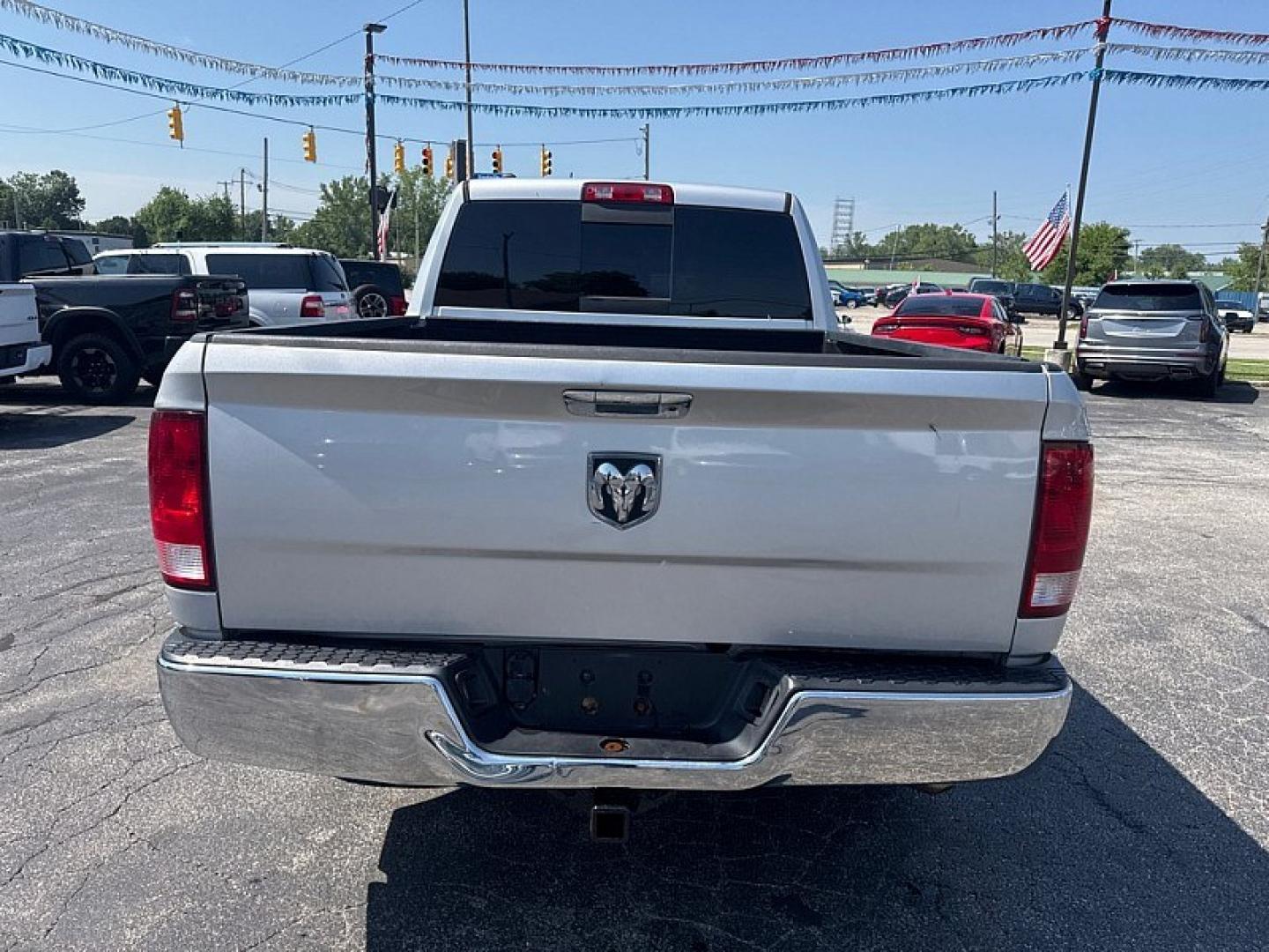 2017 SILVER /BLACK RAM 1500 SLT Quad Cab 4WD (1C6RR7GG5HS) with an 3.6L V6 DOHC 24V FFV engine, 8A transmission, located at 3304 Woodville Road, Northwood, OH, 43619, (419) 210-8019, 41.612694, -83.480743 - Your #1 Destination for Auto Loans and mdash;No Matter Your Credit!At our dealership, we believe everyone deserves the opportunity to drive their dream car and mdash;whether you have good credit, bad credit, or no credit at all. With a wide selection of hundreds of cars, trucks, and SUVs, you'll fin- Photo#3