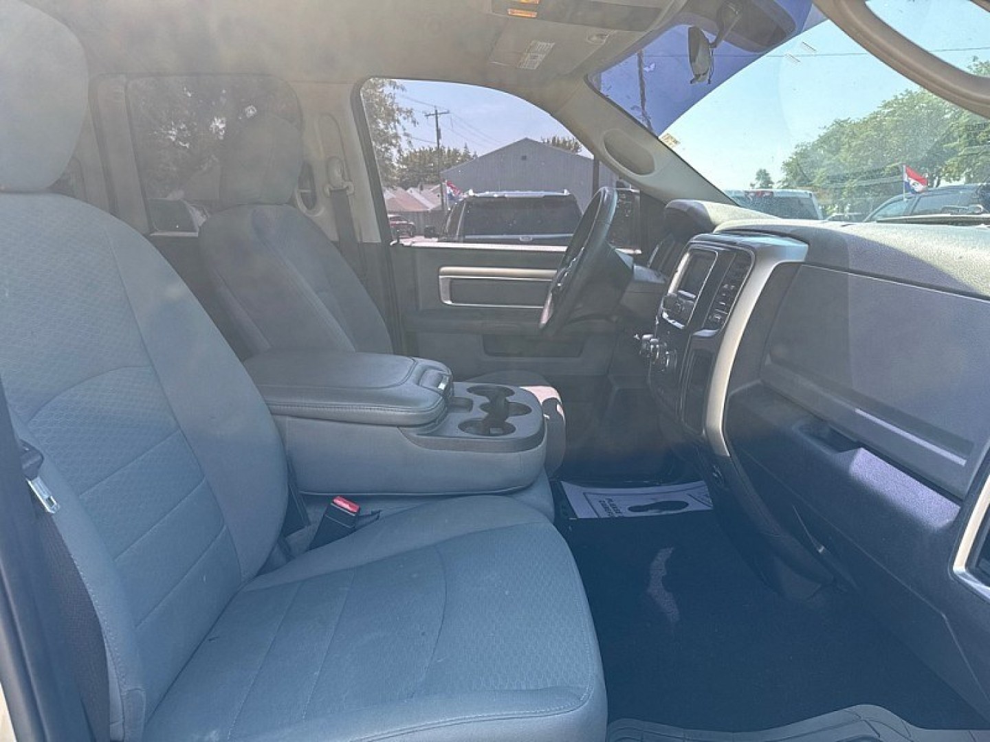 2017 SILVER /BLACK RAM 1500 SLT Quad Cab 4WD (1C6RR7GG5HS) with an 3.6L V6 DOHC 24V FFV engine, 8A transmission, located at 3304 Woodville Road, Northwood, OH, 43619, (419) 210-8019, 41.612694, -83.480743 - Your #1 Destination for Auto Loans and mdash;No Matter Your Credit!At our dealership, we believe everyone deserves the opportunity to drive their dream car and mdash;whether you have good credit, bad credit, or no credit at all. With a wide selection of hundreds of cars, trucks, and SUVs, you'll fin- Photo#12